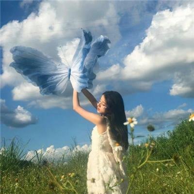黄昏时分、牵着手